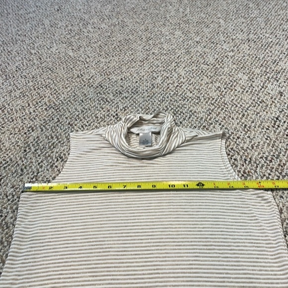 Jillian & Nicole Striped Sleeveless Ruched Turtleneck Top with Shimmer. EUC - Picture 6 of 8